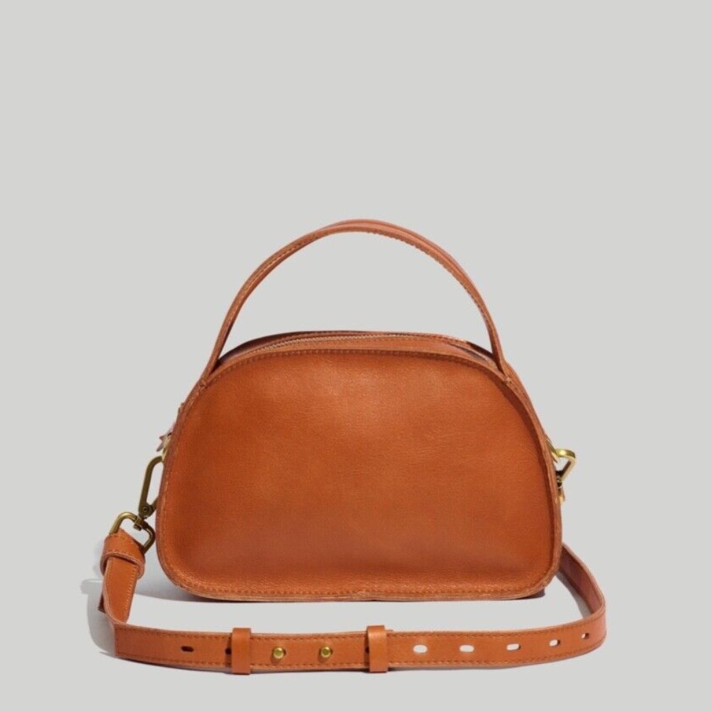 MADEWELL The Sydney Zip-Top Crossbody Bag in English Saddle Leather